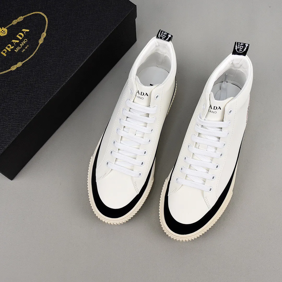 PRADA [Prada] high-top sports and casual shoes. Men's shoes 💰440💰. The upper is made of cowhide, sheepskin lining, rubber outsole, comfortable on the feet, men's size 38-44, choose according to your usual wearing size.